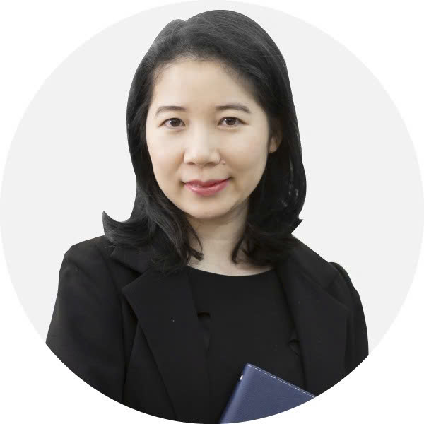 Teacher Ms Hoa Phuong Tran